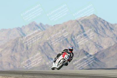 media/Dec-01-2025-Moto Forza (Mon) [[2daa91e15f]]/3-Beginner Group/Session 4 Turn 9/